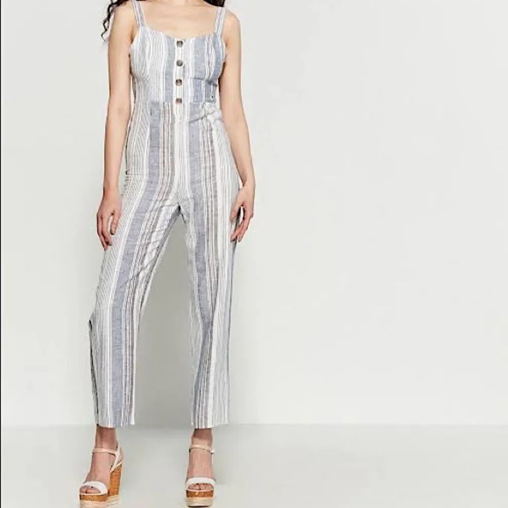 ROMEO + JULIET COUTURE Striped Blue Combo Linen Jumpsuit